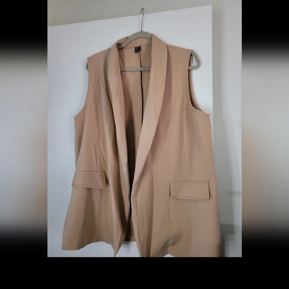 Beige vest